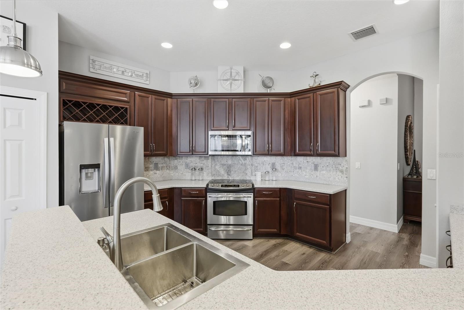 12903 Drakefield Dr Property Photo 19