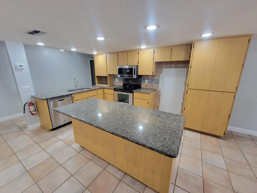 11633 Fox Run Property Photo 8