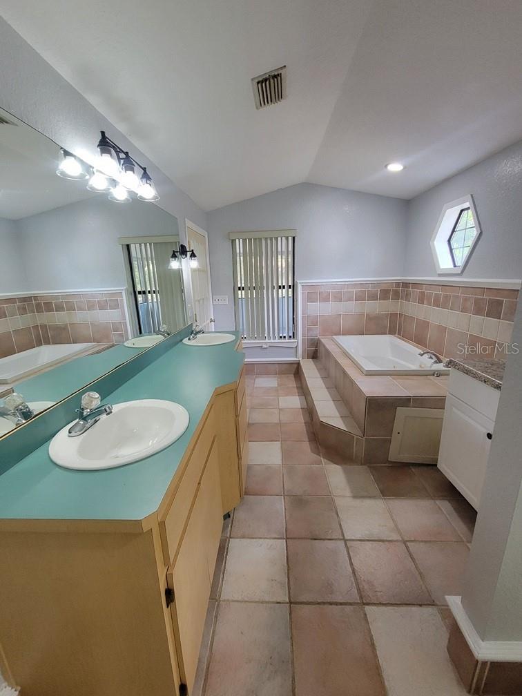 11633 Fox Run Property Photo 26