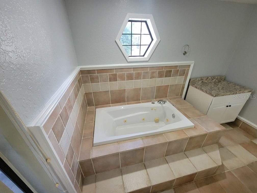11633 Fox Run Property Photo 28