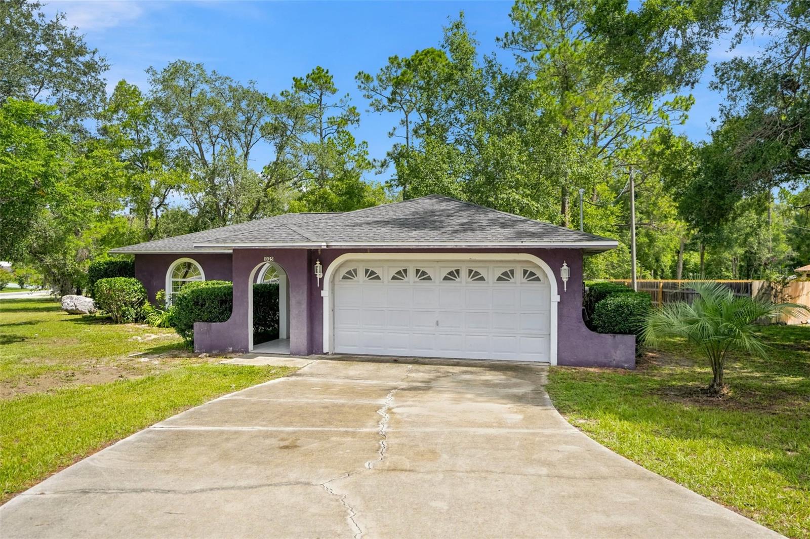 1325 W Sorrento Dr Property Photo 4
