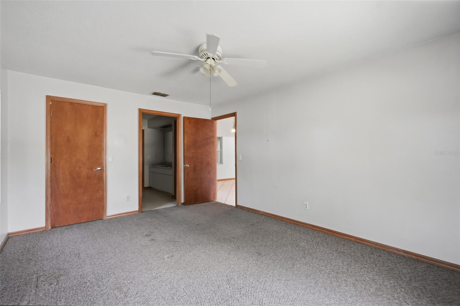 1325 W Sorrento Dr Property Photo 16