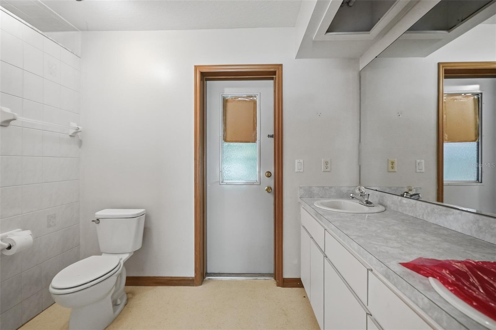 1325 W Sorrento Dr Property Photo 19