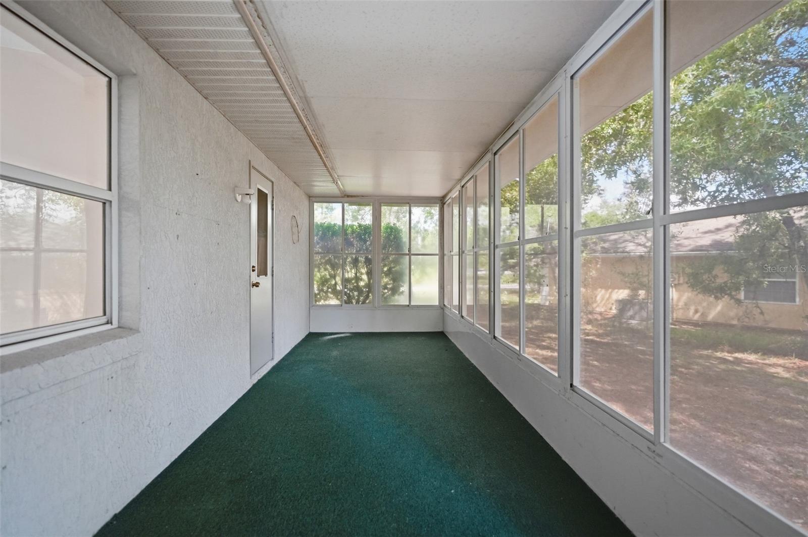 1325 W Sorrento Dr Property Photo 26