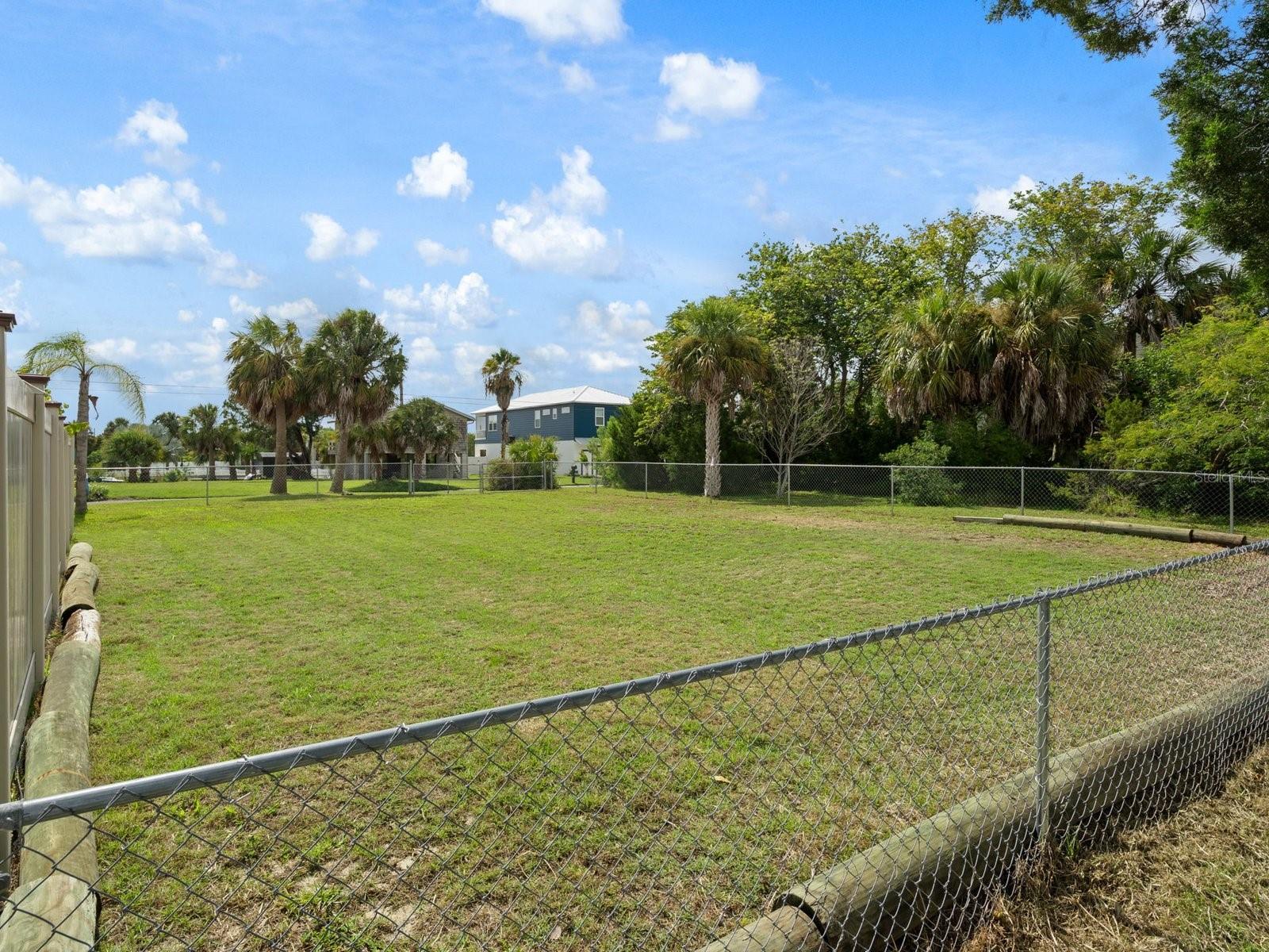 3287 Sea Grape Dr Property Photo 12