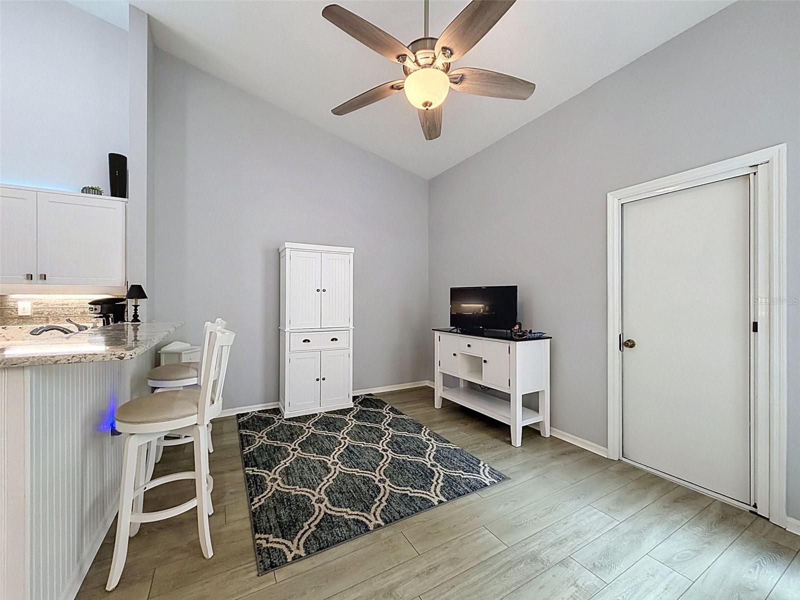 7518 Mediterranean Ct Property Photo 13