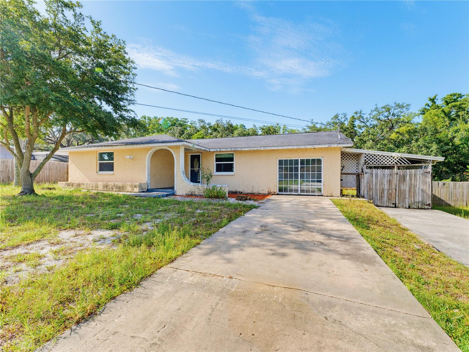 1116 E Oakwood St Property Photo 7