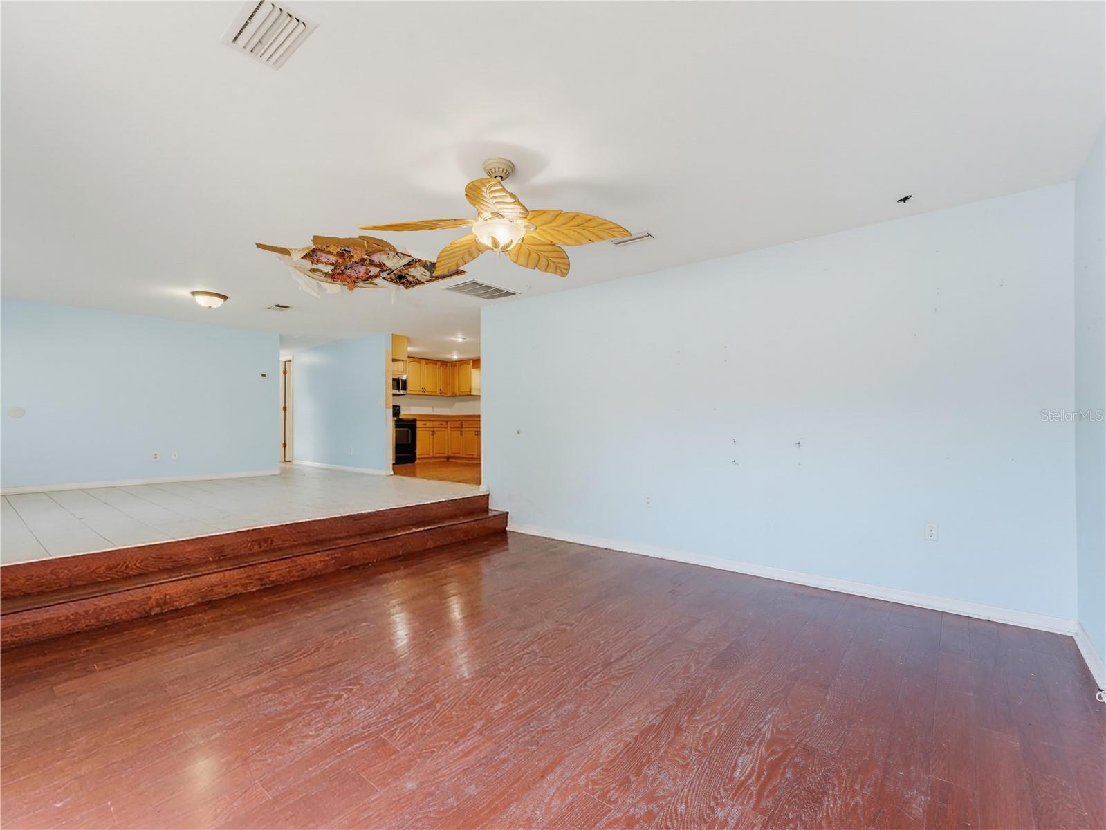 1116 E Oakwood St Property Photo 15