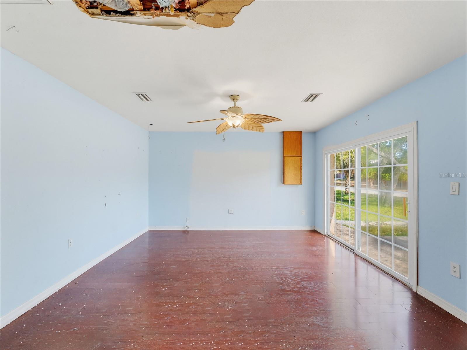 1116 E Oakwood St Property Photo 17