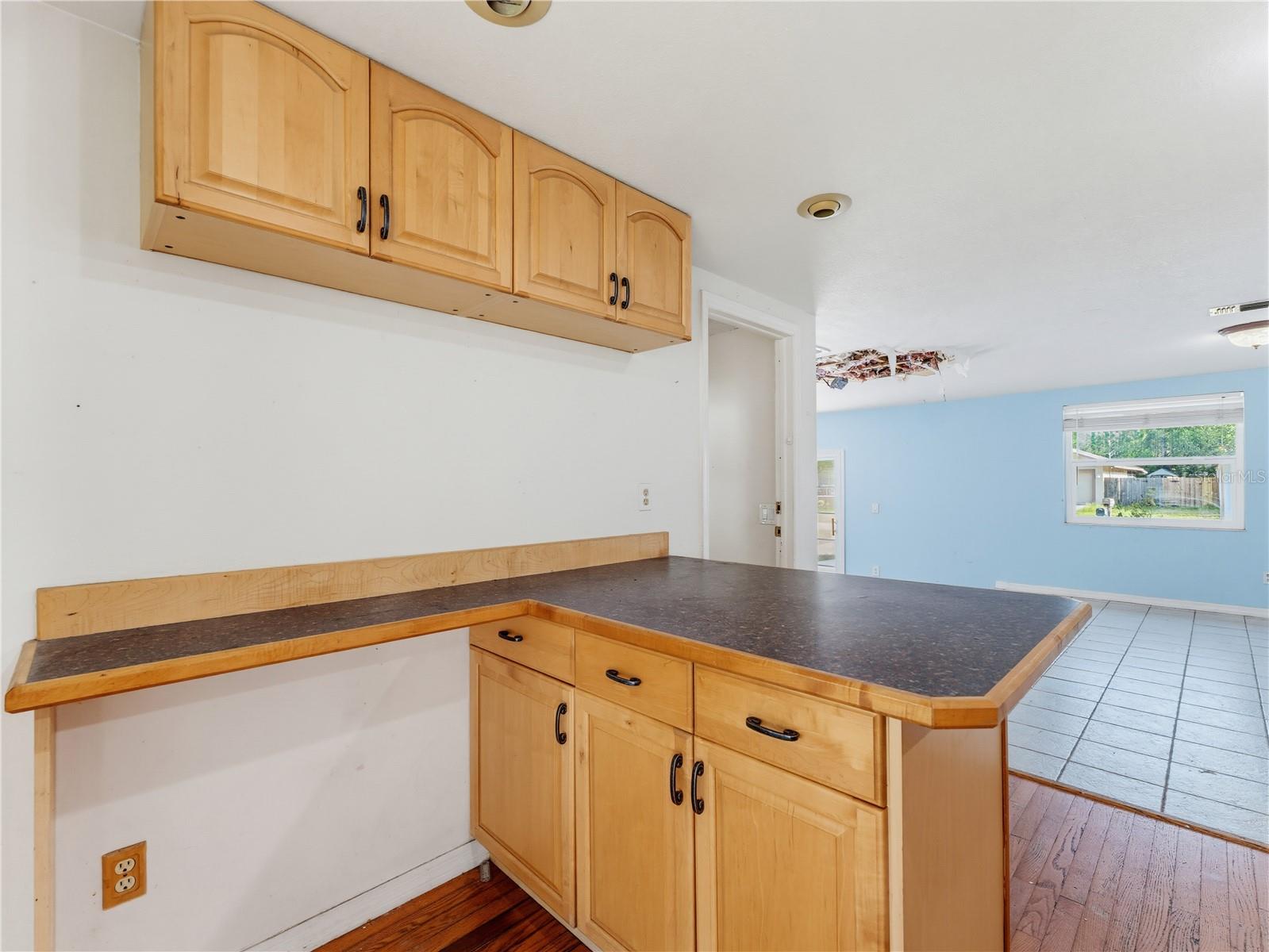1116 E Oakwood St Property Photo 24