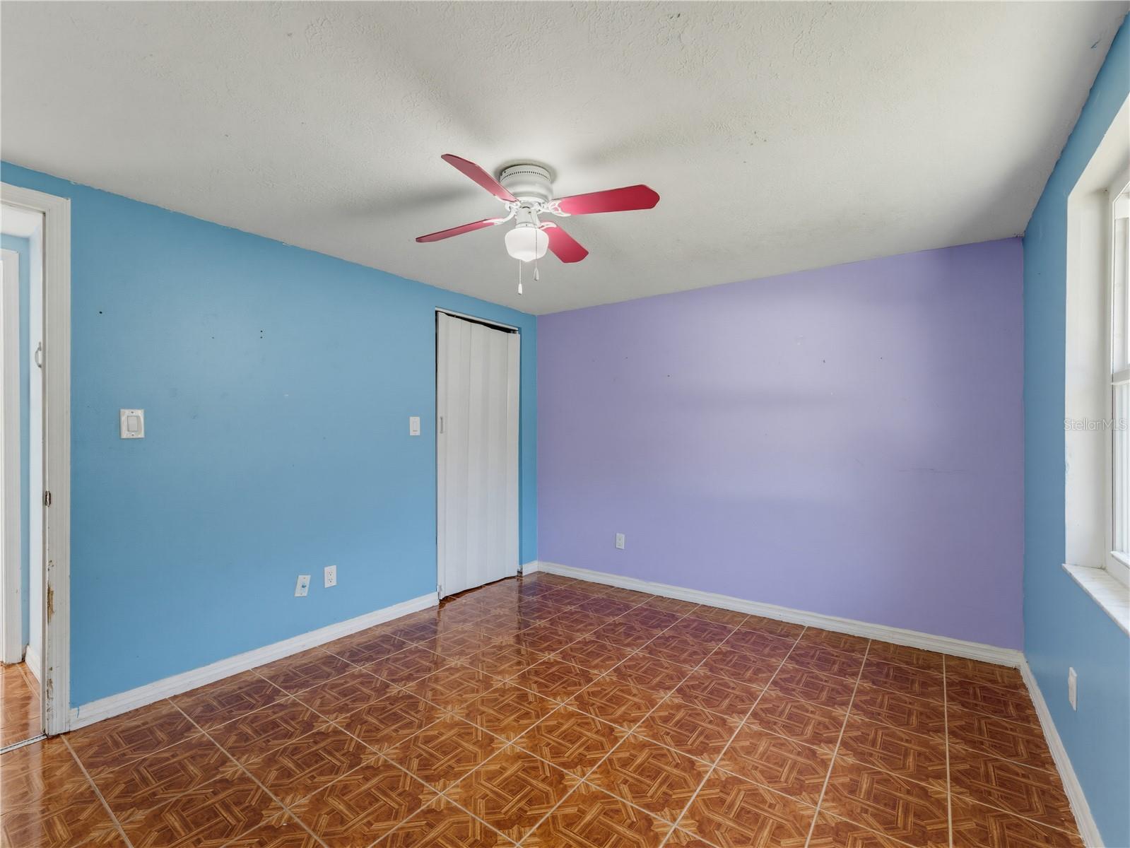 1116 E Oakwood St Property Photo 37