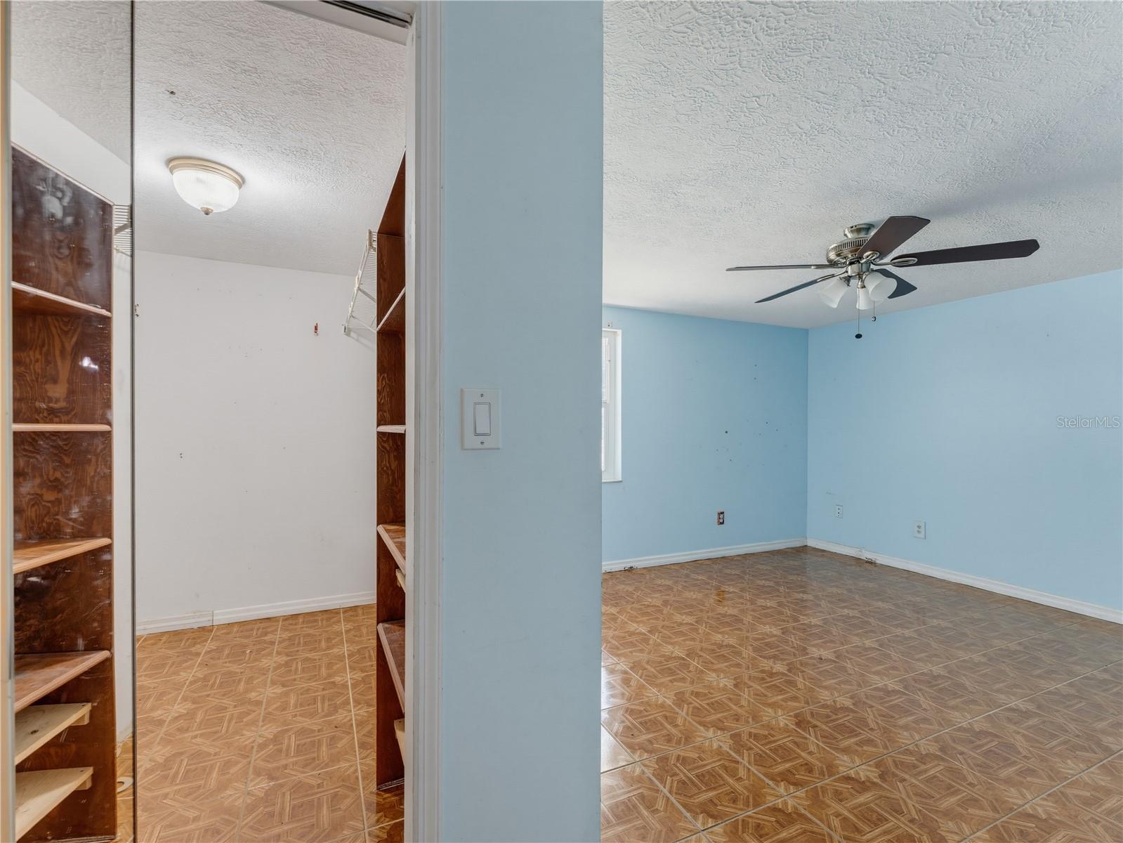 1116 E Oakwood St Property Photo 45