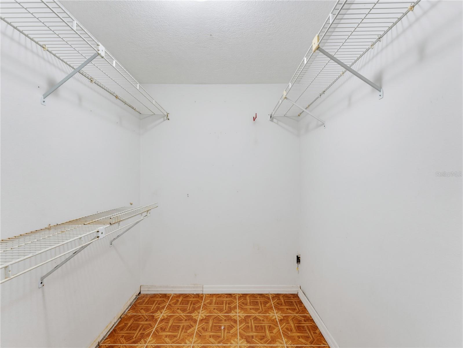 1116 E Oakwood St Property Photo 46