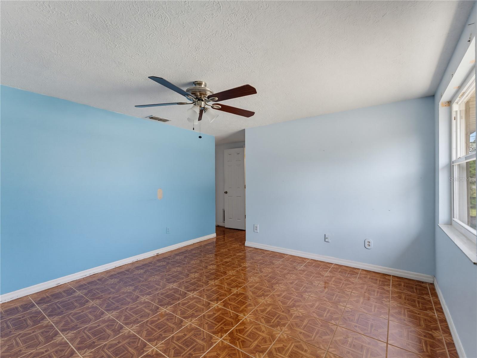1116 E Oakwood St Property Photo 49