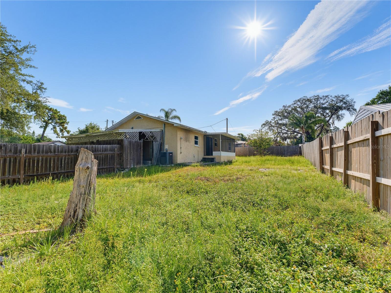 1116 E Oakwood St Property Photo 52