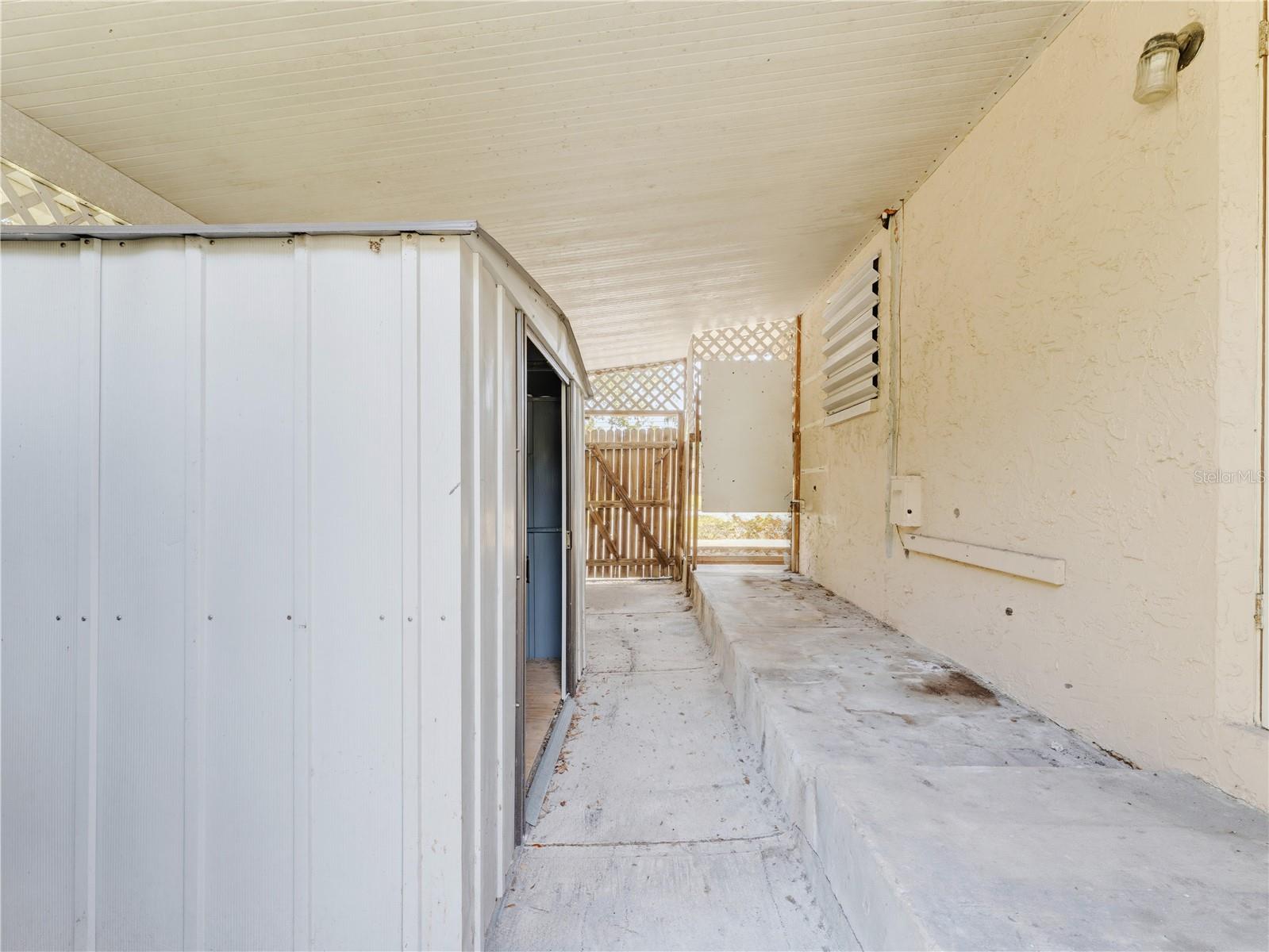 1116 E Oakwood St Property Photo 55