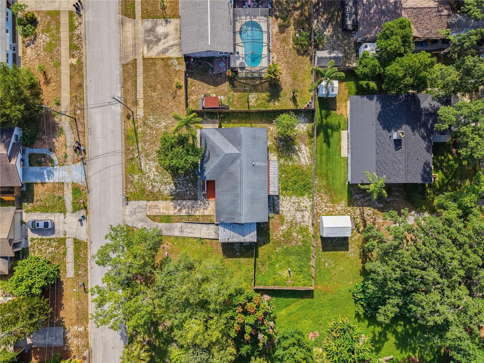 1116 E Oakwood St Property Photo 59