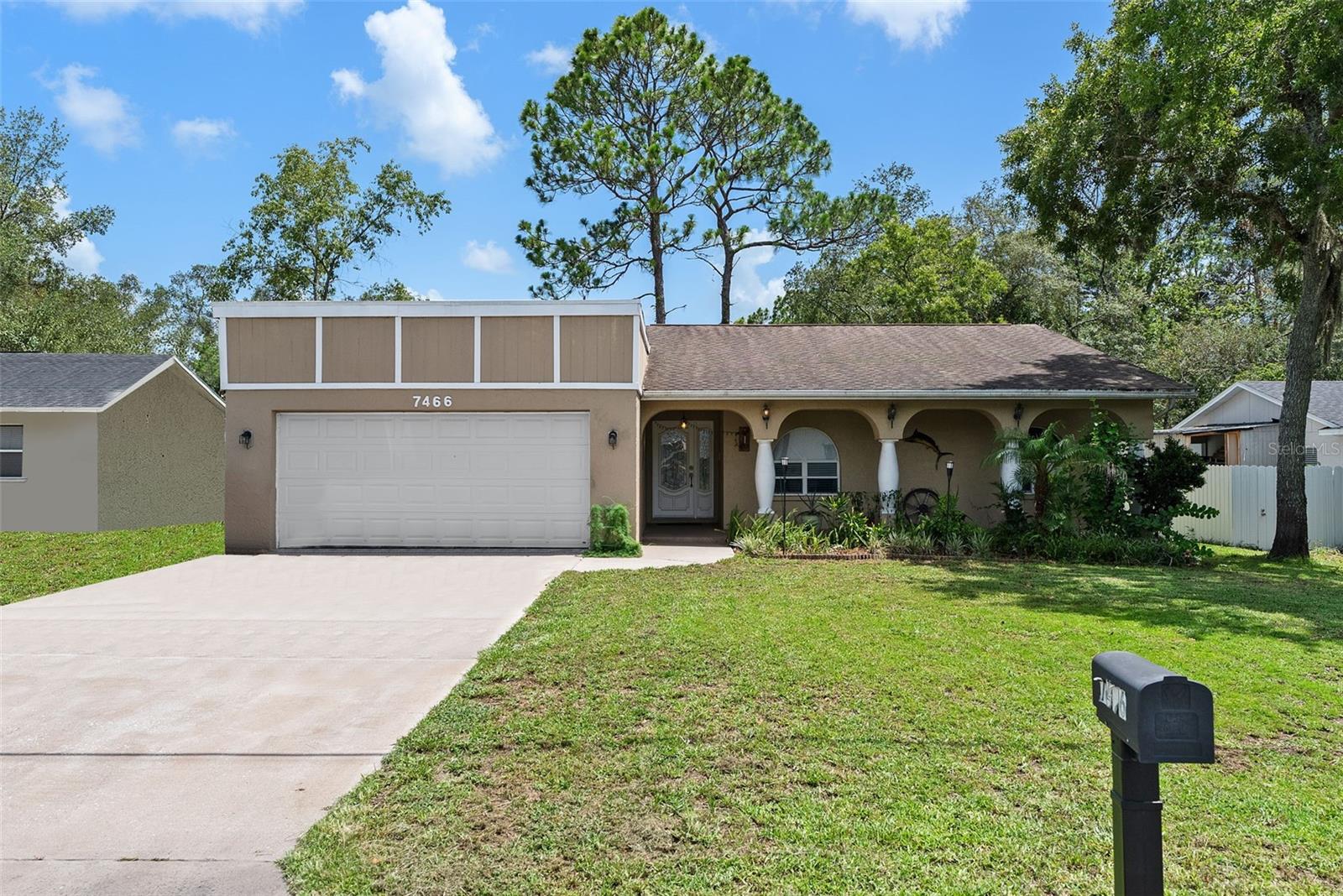 7466 Apache Trl Property Photo 1