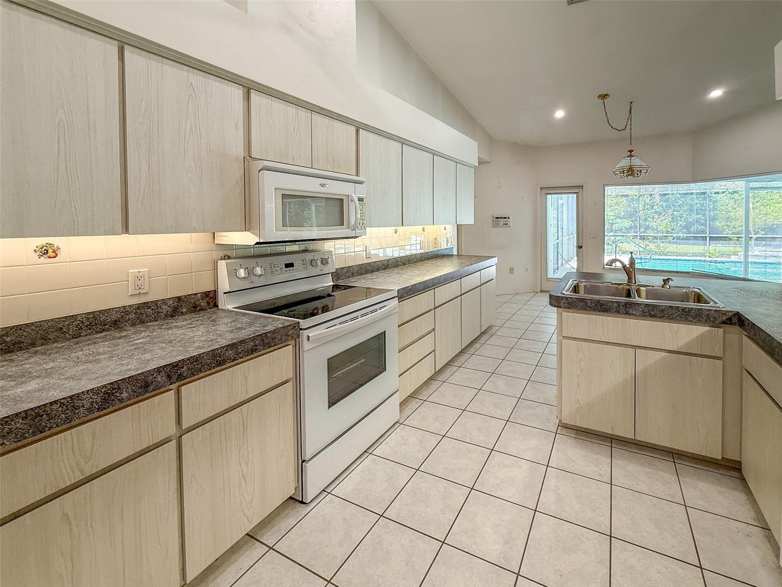 1463 Brigadier Dr Property Photo 13