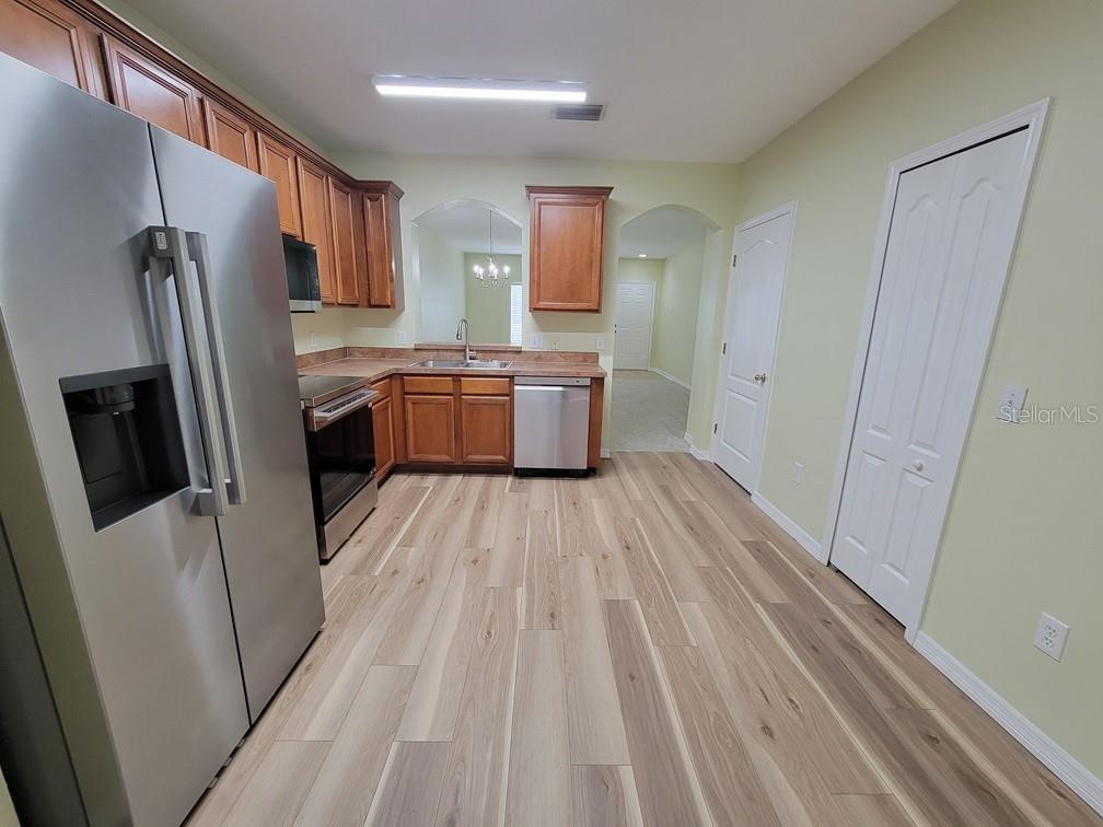 16414 Swan View Cir #16414 Property Photo 7