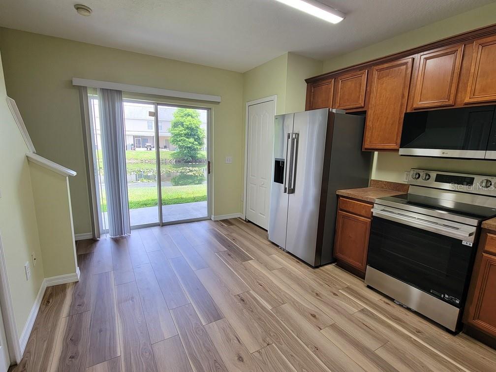 16414 Swan View Cir #16414 Property Photo 9