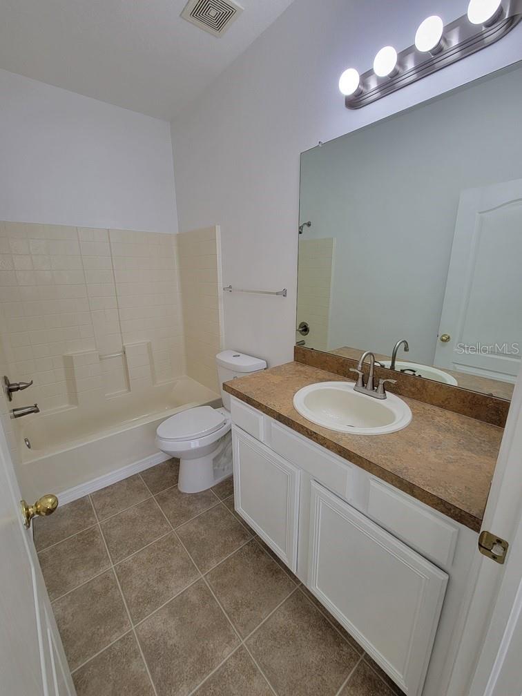 16414 Swan View Cir #16414 Property Photo 18