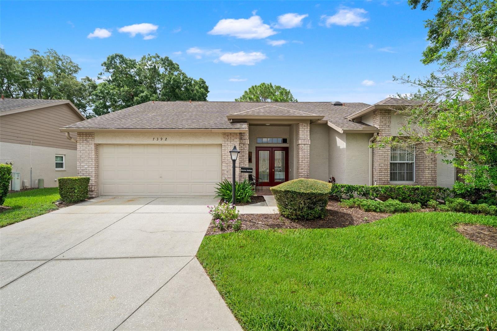 7392 Meadow Brook Ln Property Photo 2