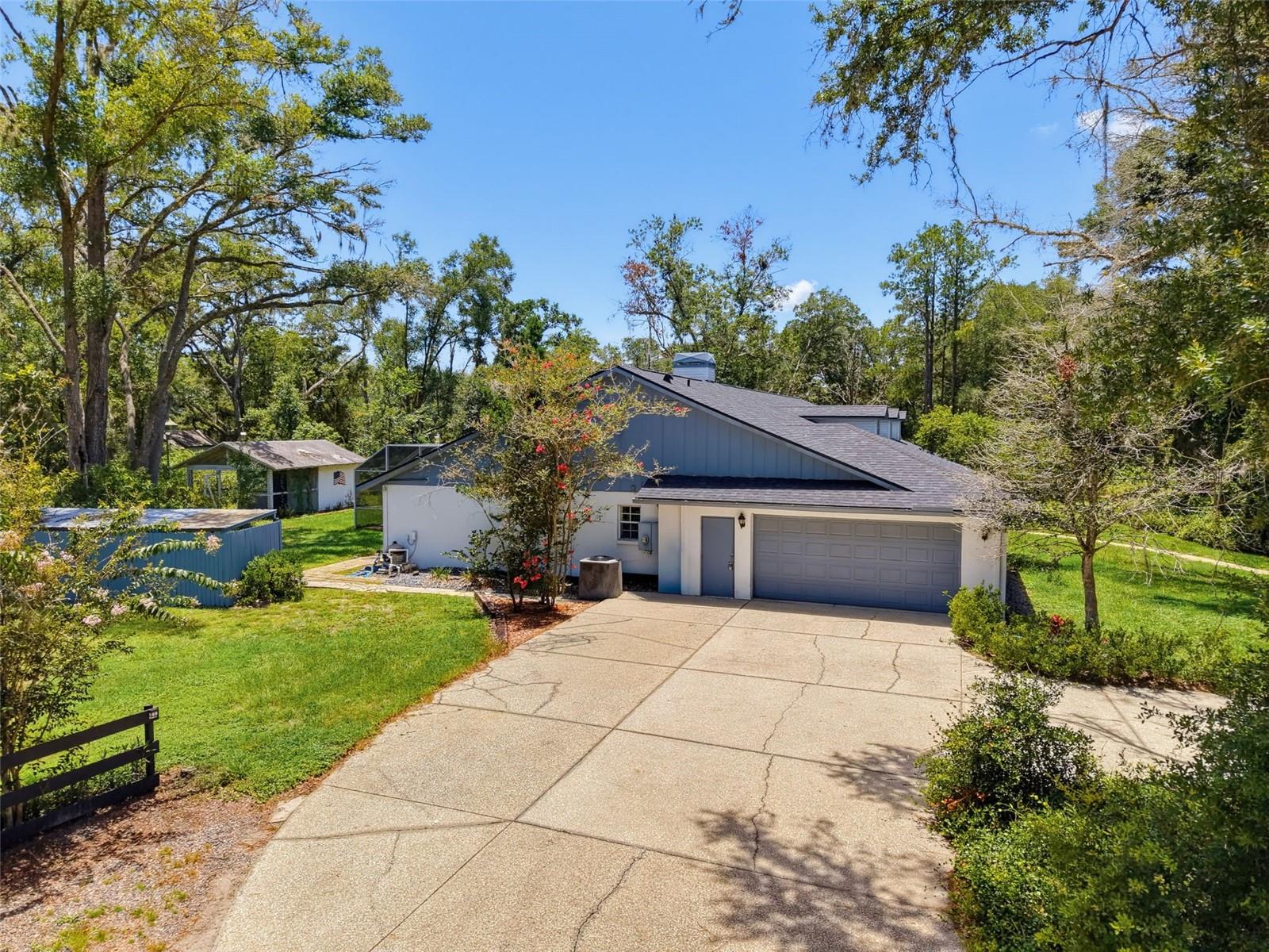 15234 Scanio Property Photo 3