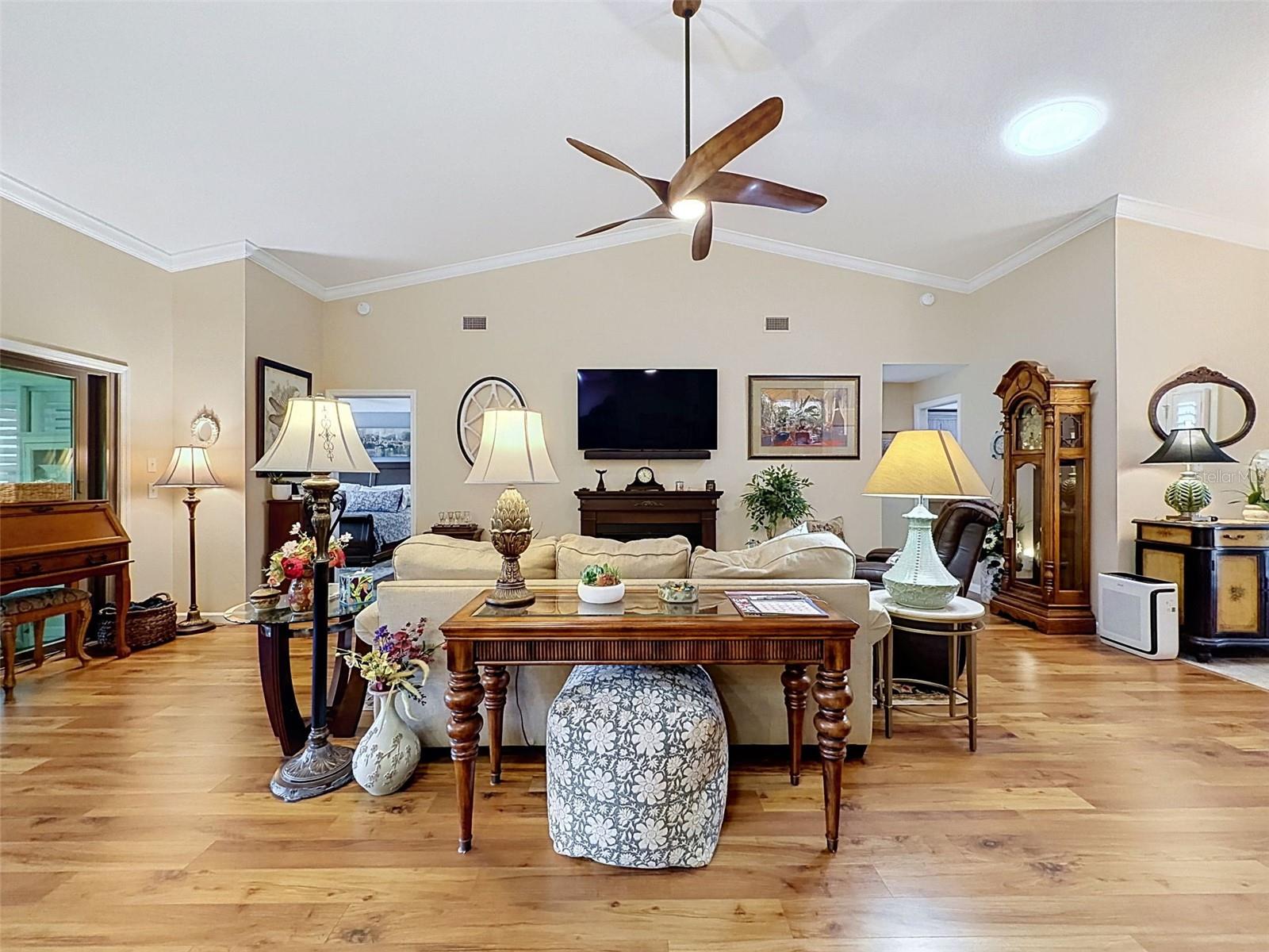 18412 Bent Pine Dr Property Photo 8