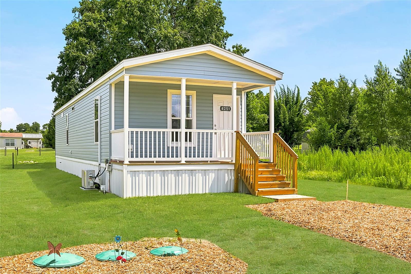 4251 E HAWAII LN Property Photo 1