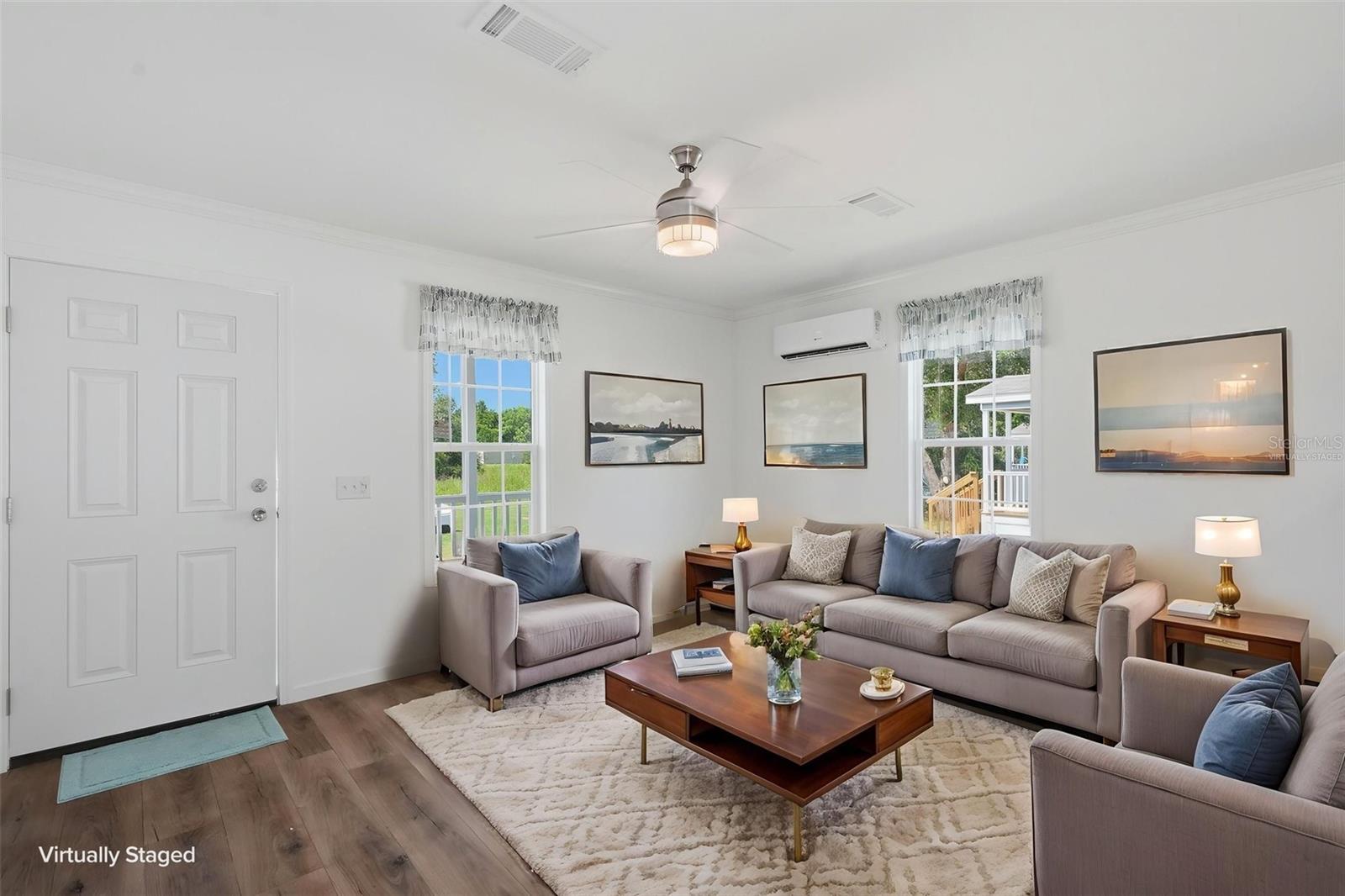 4251 E Hawaii Ln Property Photo 3