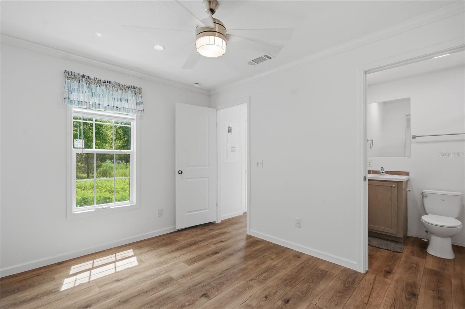 4251 E Hawaii Ln Property Photo 11