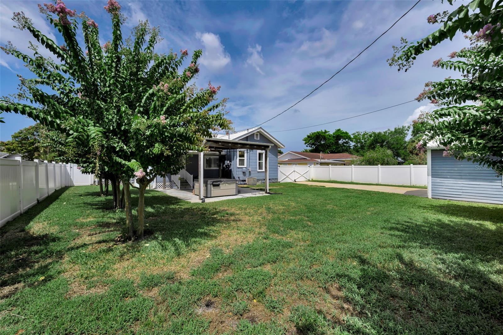 3421 Iris St N Property Photo 47