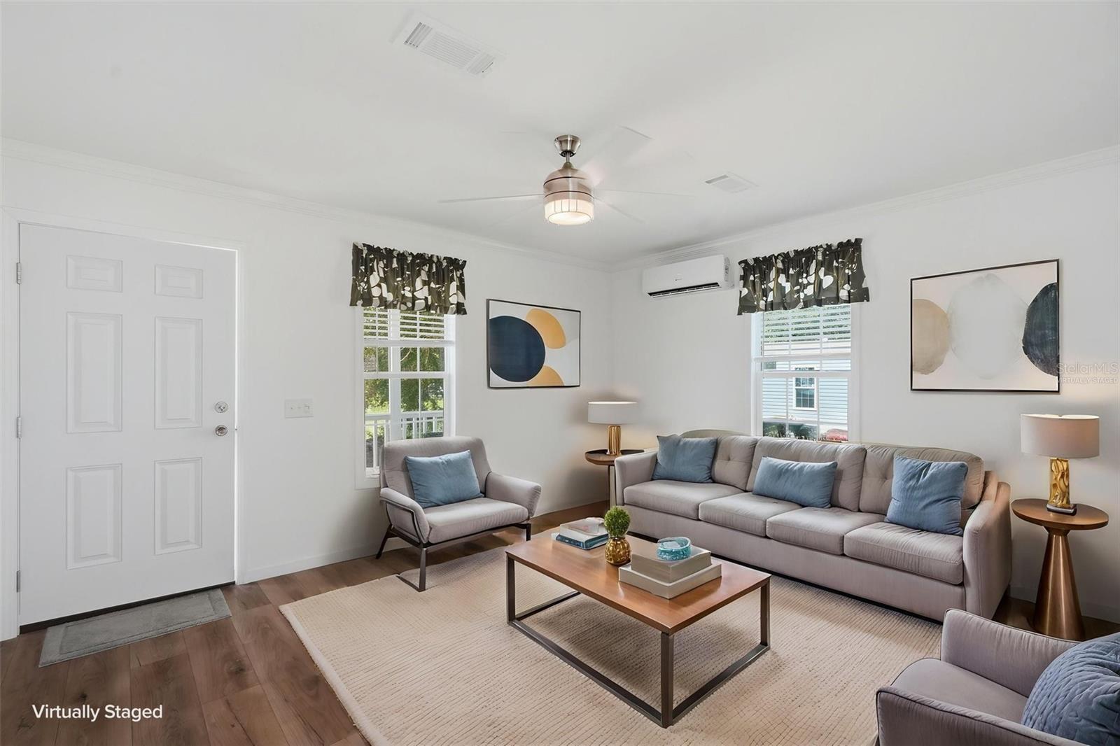 4241 E Hawaii Ln Property Photo 3
