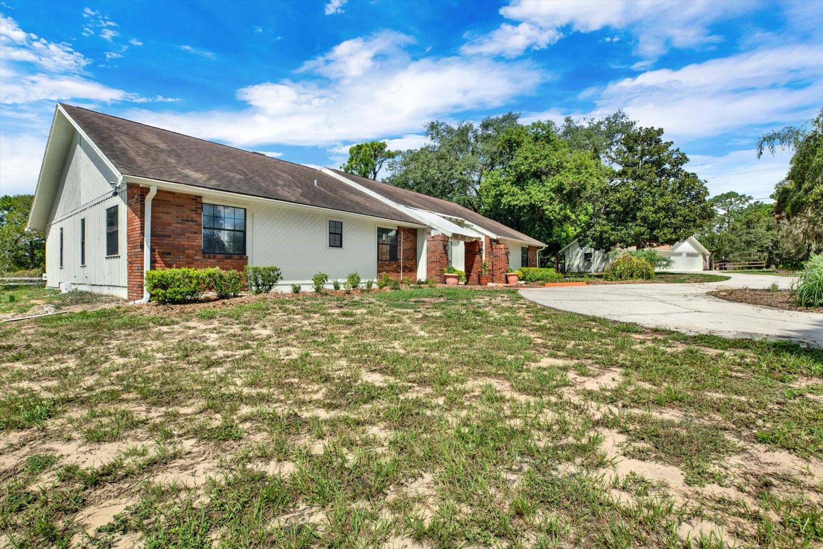 11251 Salina St Property Photo 1