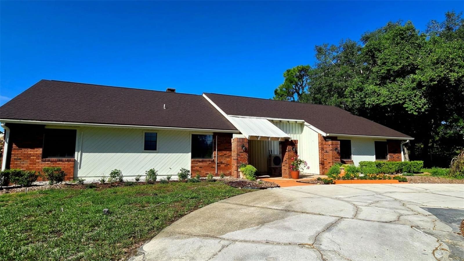 11251 Salina St Property Photo 1