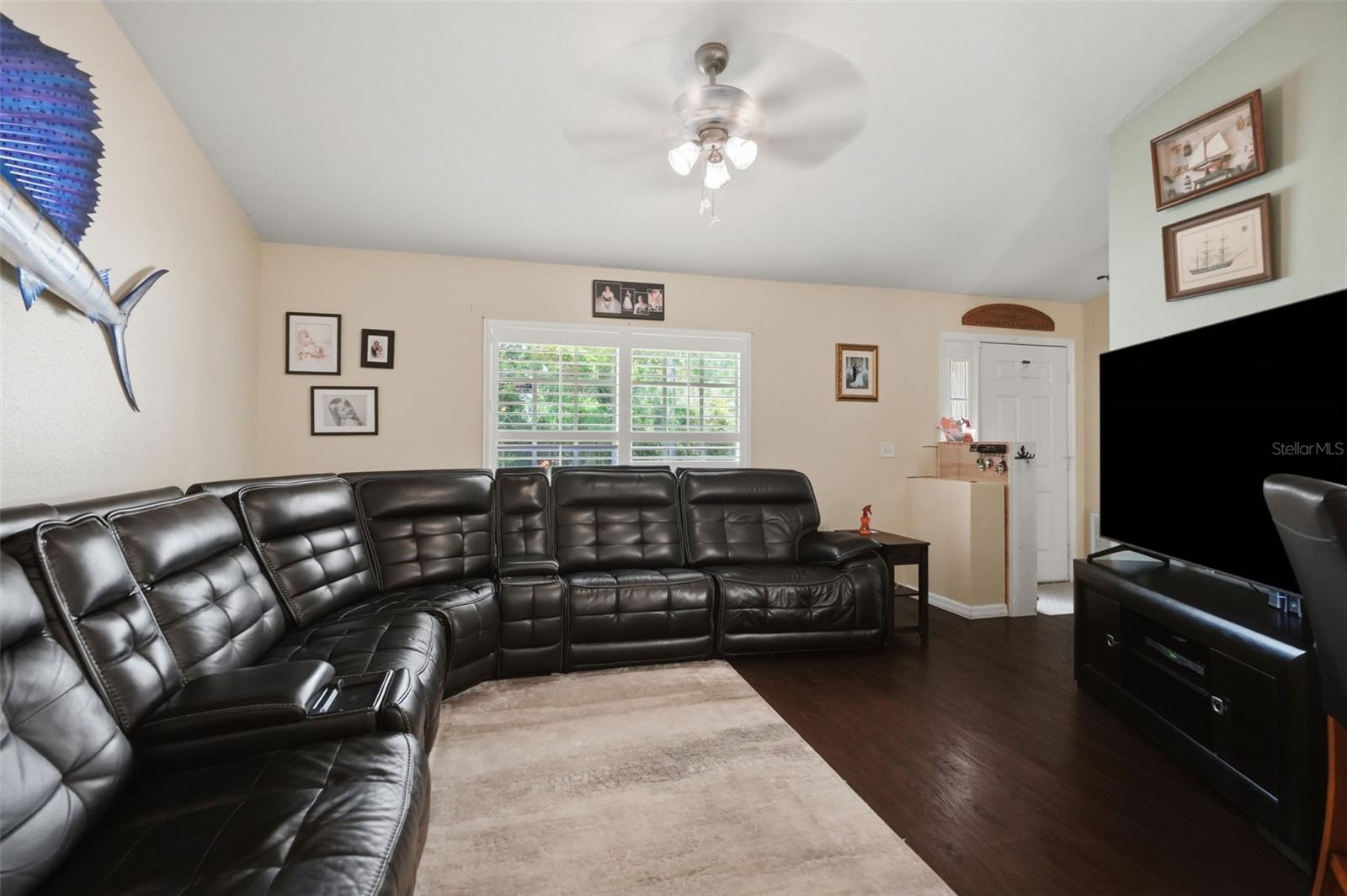11095 Flatwood Ave Property Photo 5