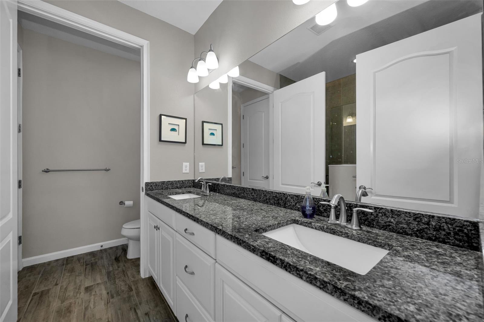 11823 Brookside Dr Property Photo 13