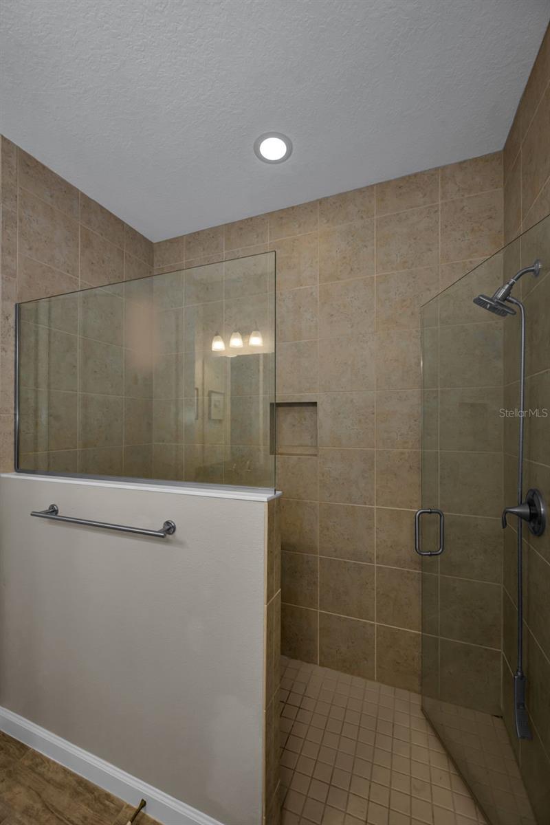 11823 Brookside Dr Property Photo 14