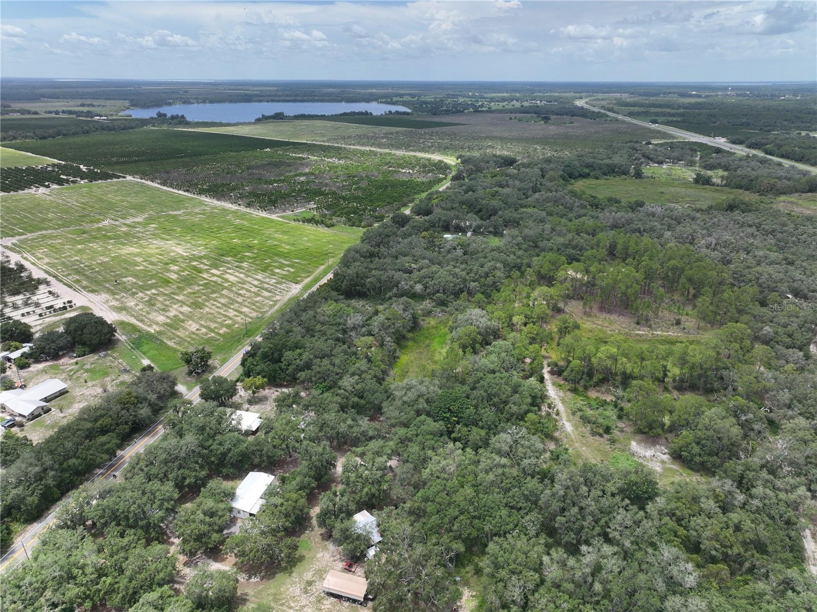 186 Avon Park Cutoff Rd Property Photo 4