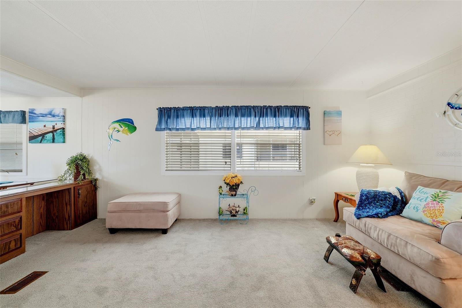 12116 Horseshoe Ln Property Photo 6