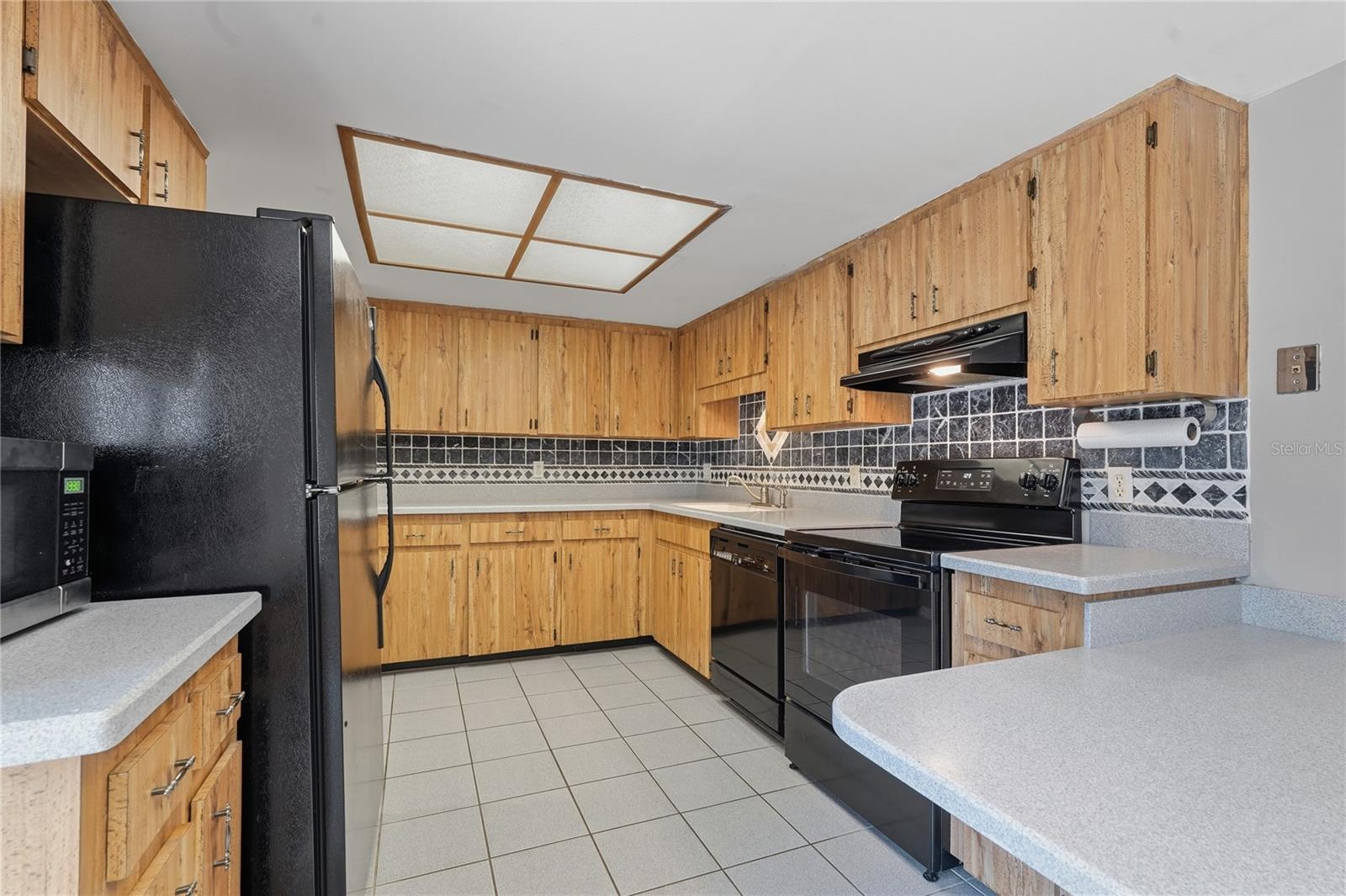 805 Westwind Ln Property Photo 12