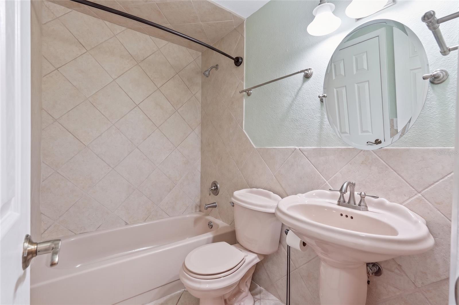 805 Westwind Ln Property Photo 25
