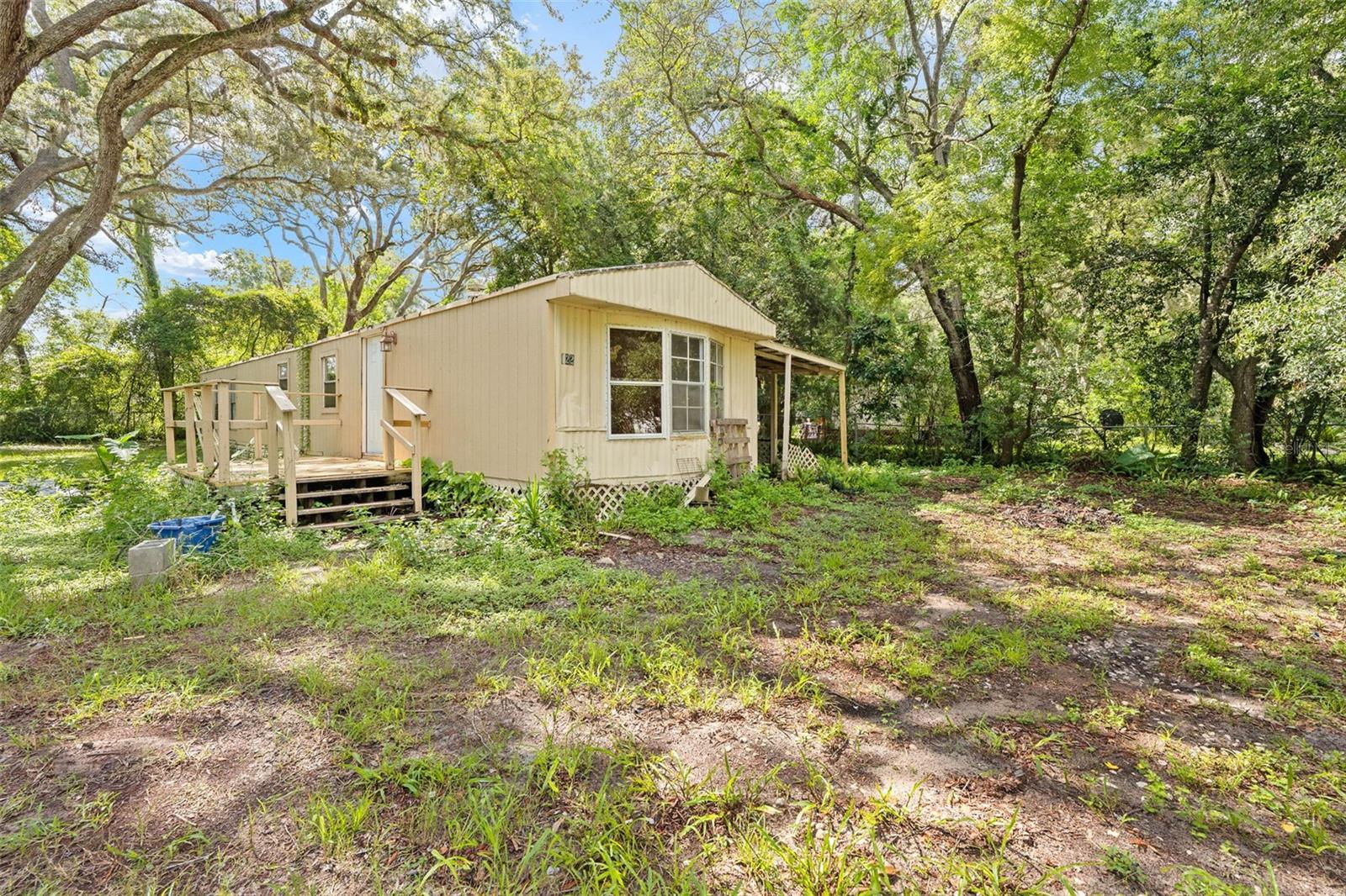 122 Arkays Ave Property Photo 2