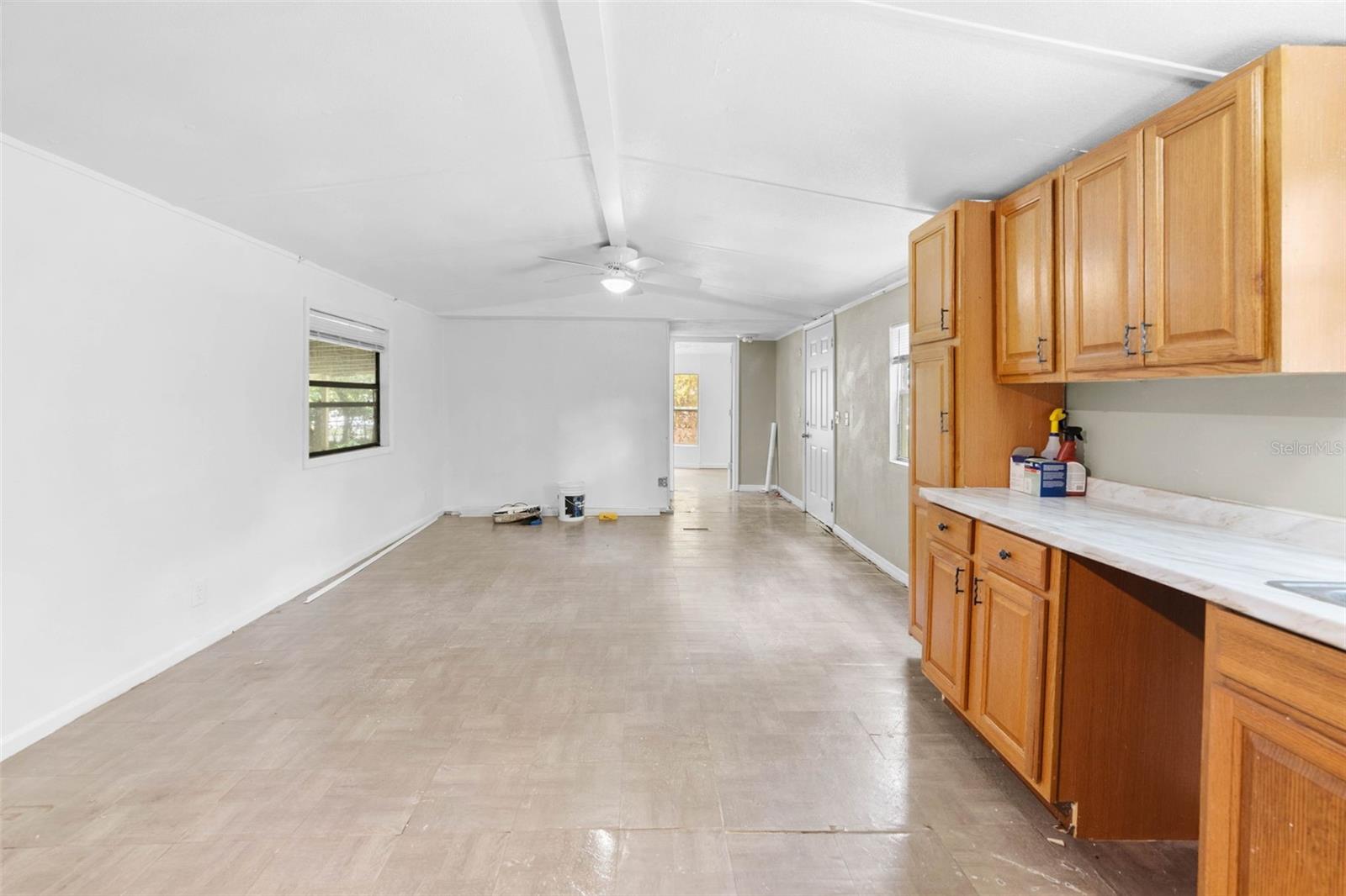 122 Arkays Ave Property Photo 8