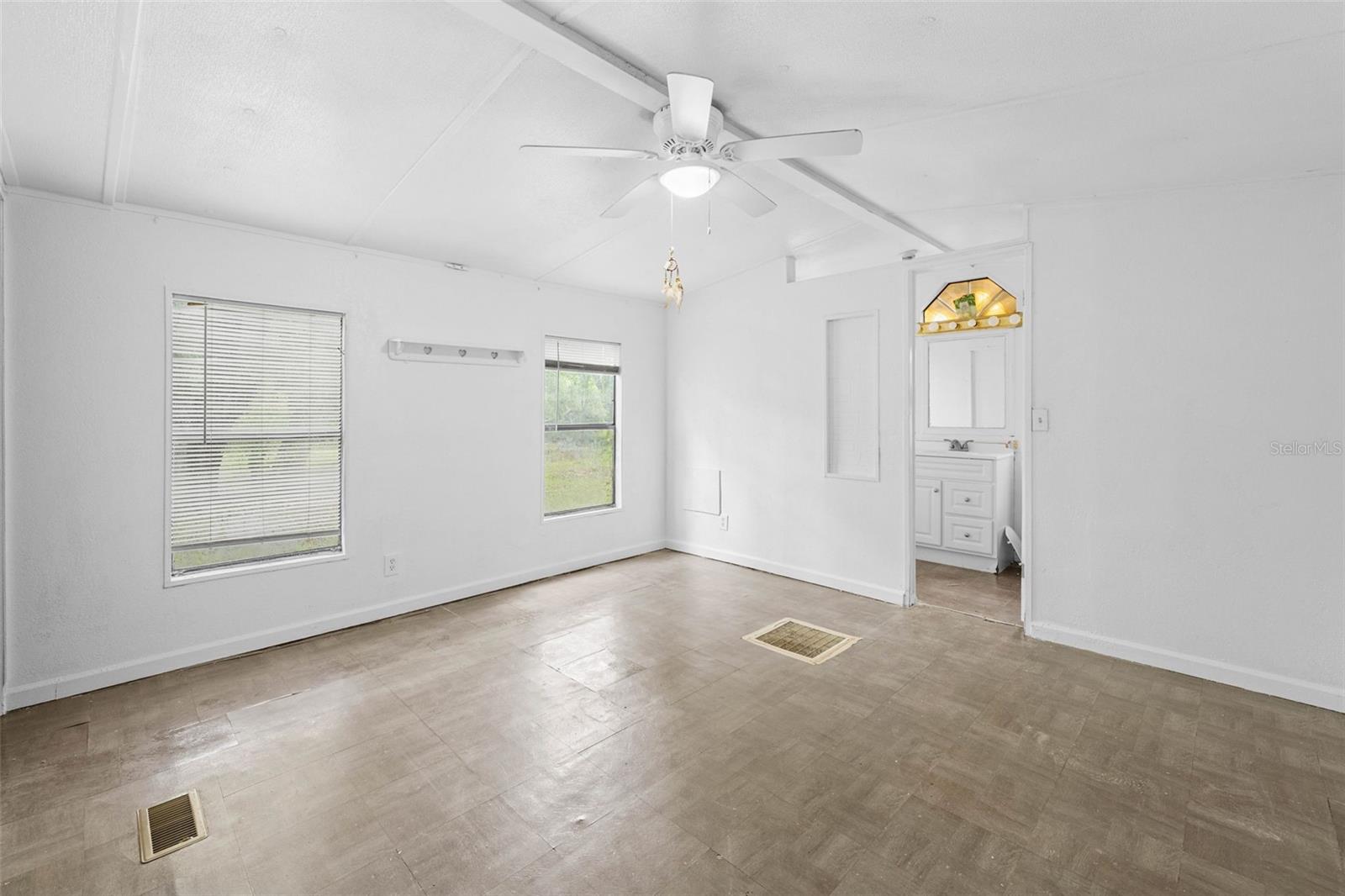 122 Arkays Ave Property Photo 13