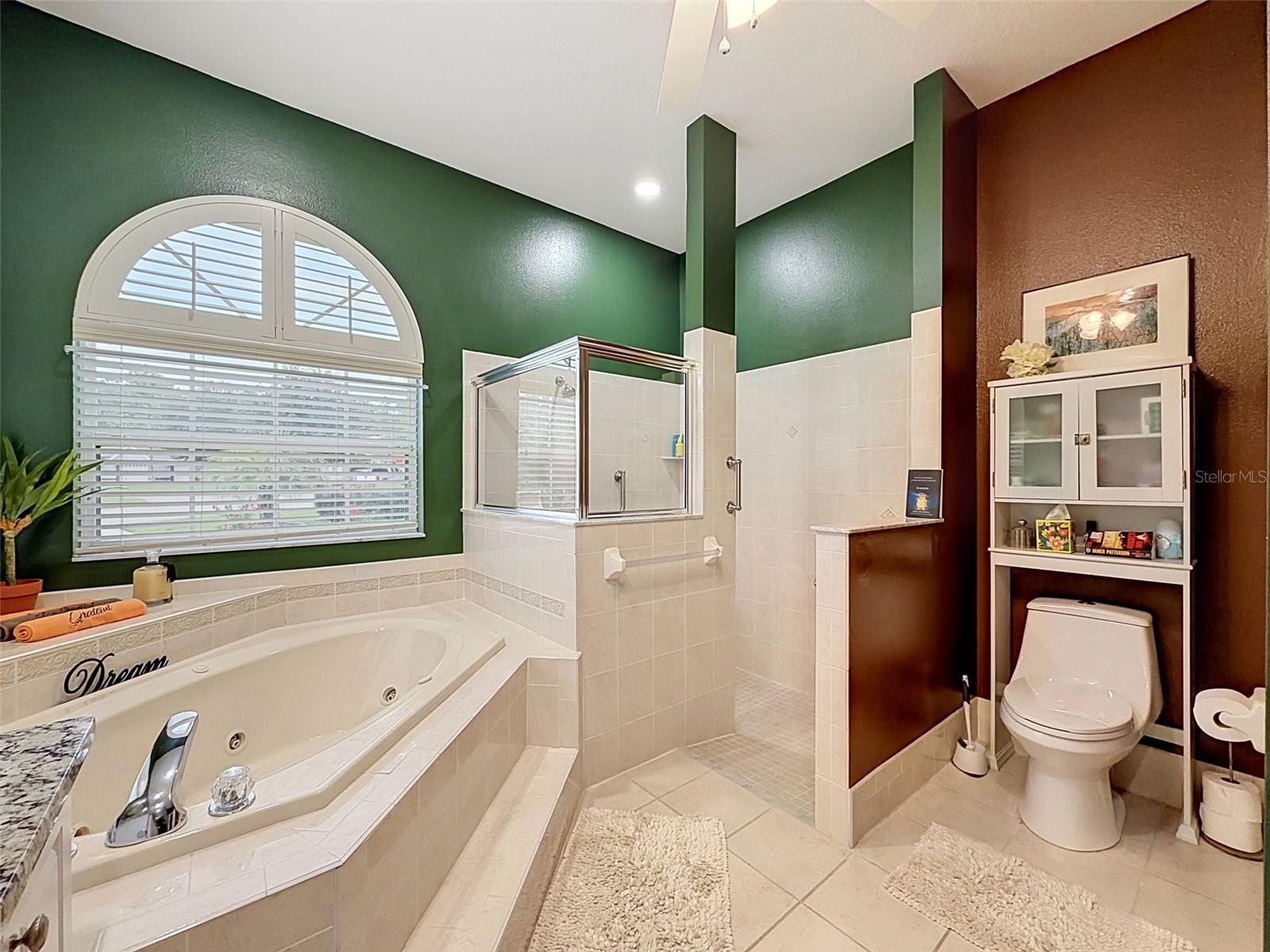 1 Plumbago Dr Property Photo 27