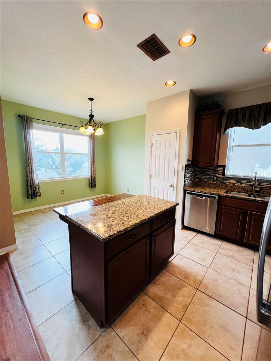 30722 Satinleaf Run Property Photo 6