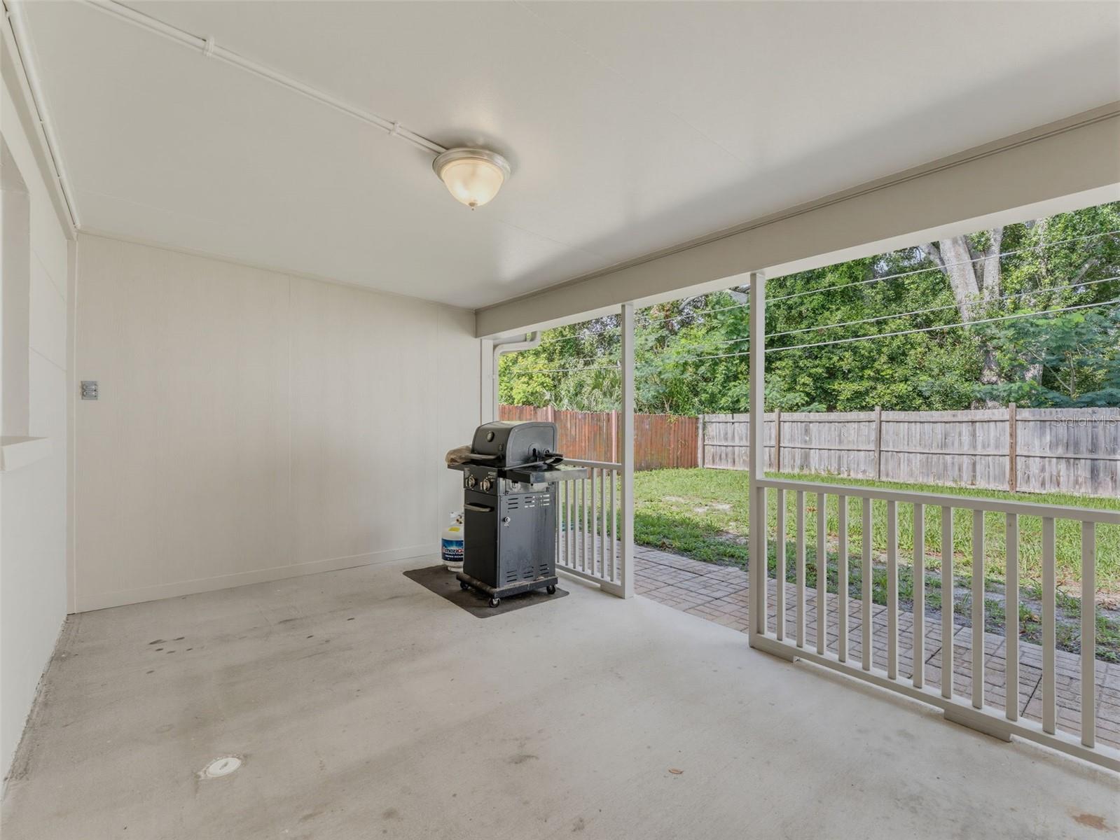 4737 Belfast Dr Property Photo 20
