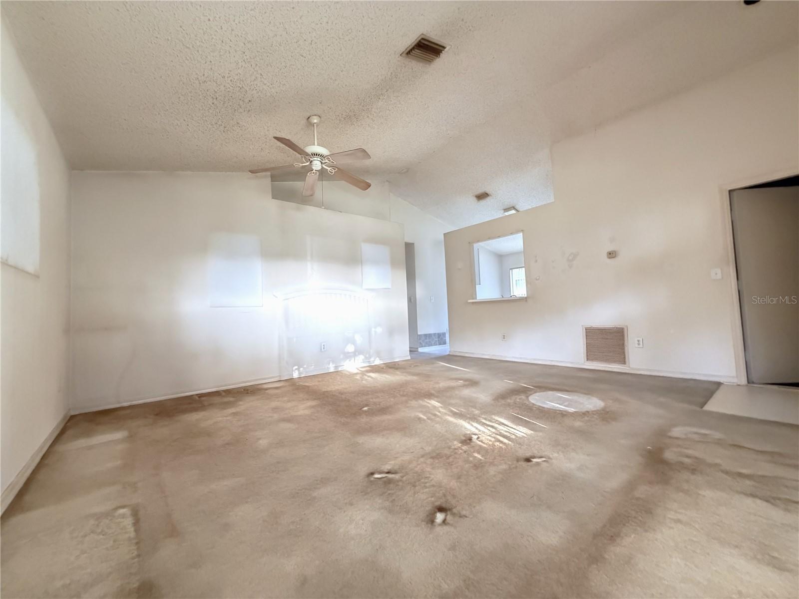 6608 Northhaven Ct Property Photo 3